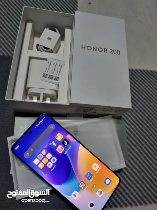 مشغل ايام Honer 200 5G رام 24 جيجا 256 و  512 شغال كفاله الشركة أغراضة والكرتونه الأصلية متوفر توصيل