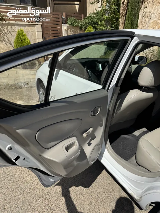 Nissan Sunny 2016