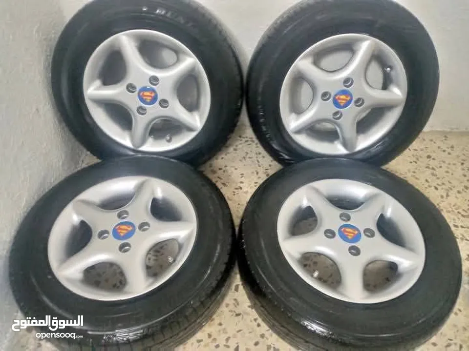 تشكيله اطقم للبيع أو للبدل
