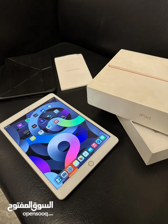 iPad 8 (gold)