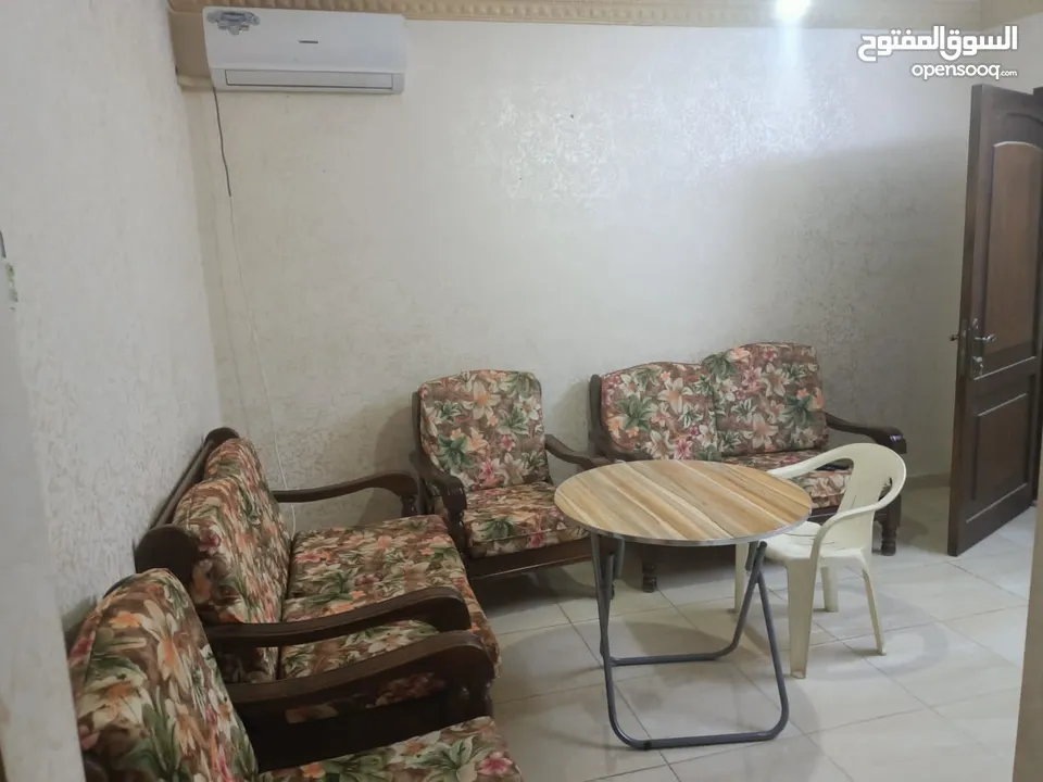 شقه غرفتين مفروشه بالكامل بالقرب من كلية الطب جامعة اليرموك