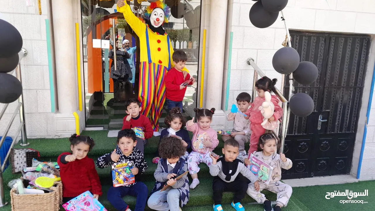 القناع والباروكه مجانا مع اللباس ومتوفر توصيل