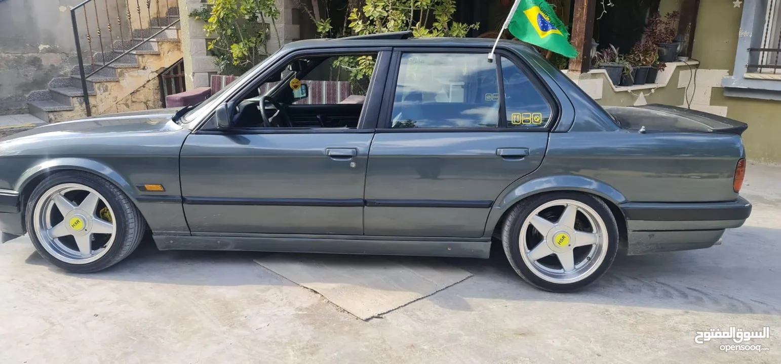 بي ام E30 مويل 1988