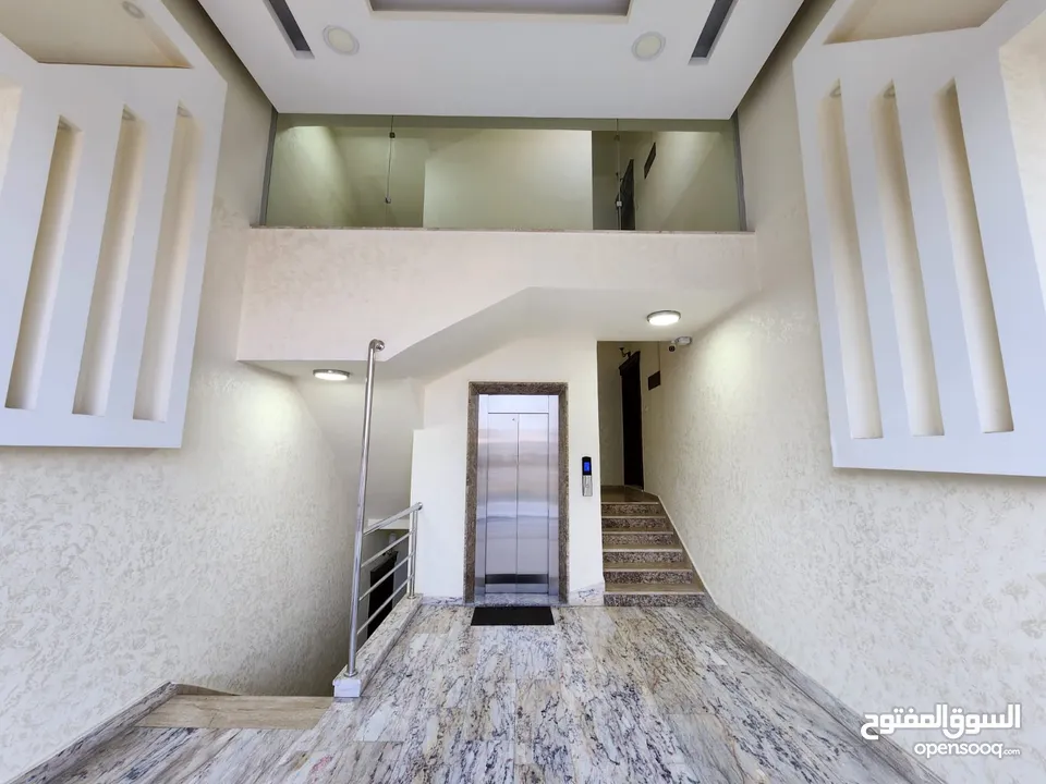 شقة فارغة للبيع في دير غبار ref : 14244