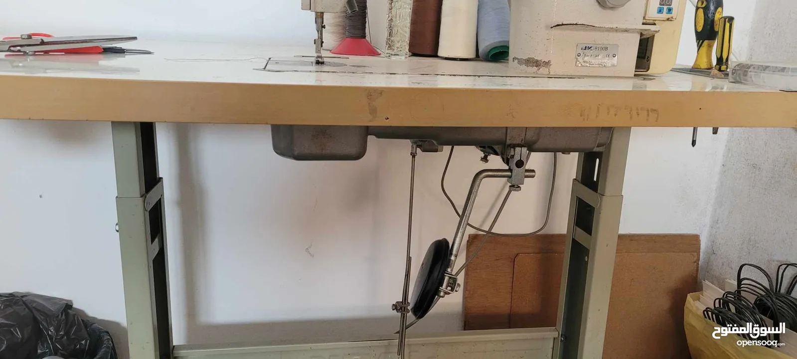 ماكينة خياطة سيرفو صامت استعمال منزل للبيع بداعي السفر تواجد جبل الحسين