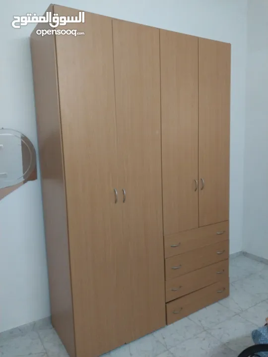 خزانة مستعملة دفتين