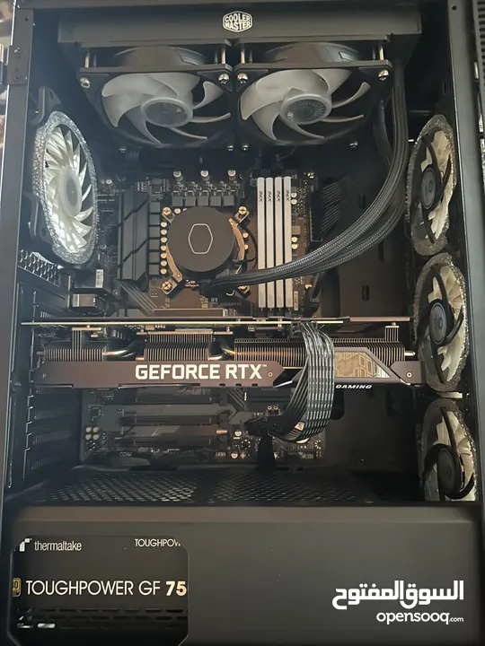 Pc gaming كامل للبيع