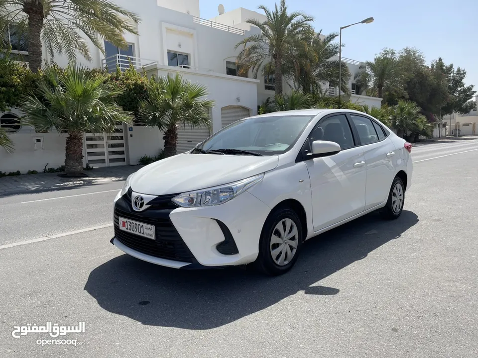 Toyota Yaris 1.5*   Model : *2021*  Color : WHITE  Kilometers used : 88k km