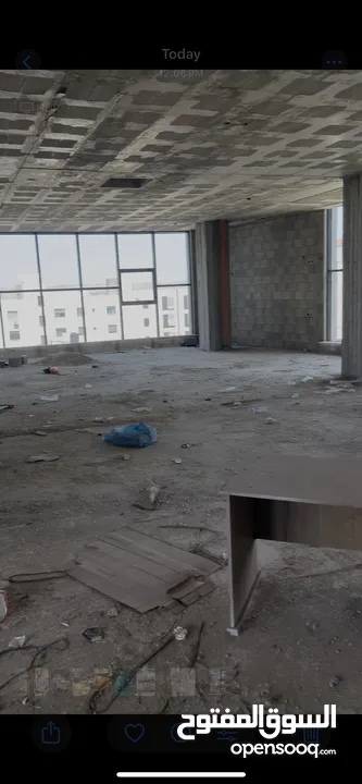 طابق كامل للبيع مقابل الأكادمية