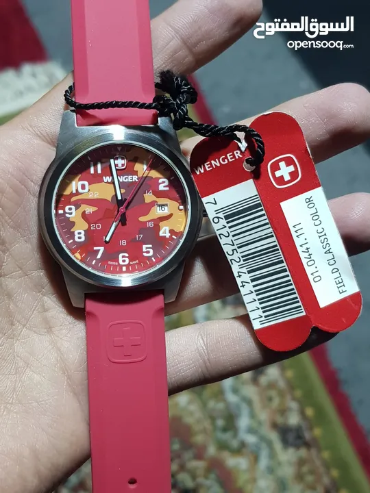 ساعة Wenger سويسري