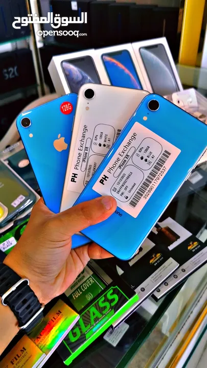 بأقل سعر : iPhone XR 128gb هواتف نظيفة جدا بدون اي شموخ أو مشاكل بحالة الوكالة مع ضمان و ملحقاتها