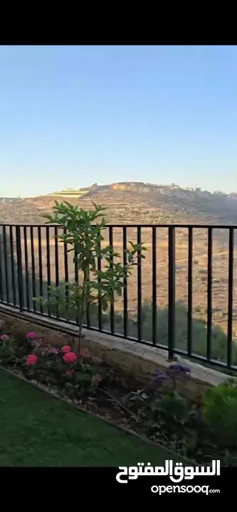 شقة فاخرة للبيع طابق ارضي 128م مع حديقة 15 م الطيرة