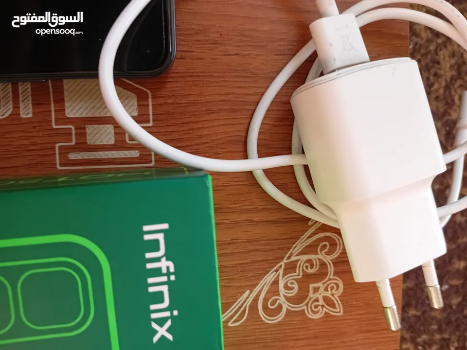 انفينكس هوت 50