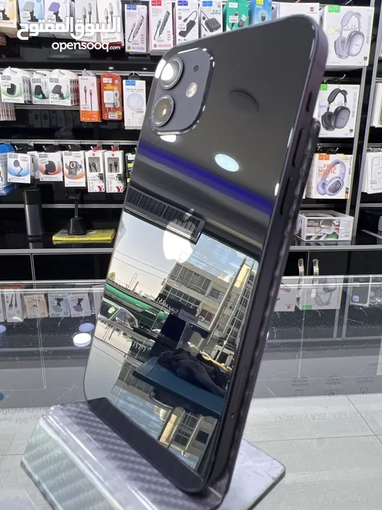 iPhone 12 (64 GB) ايفون 12 مستعمل  بحالة جيدة جدا بطارية اصلية 99٪؜  فاصل بصمة الوجه فقط لا غير