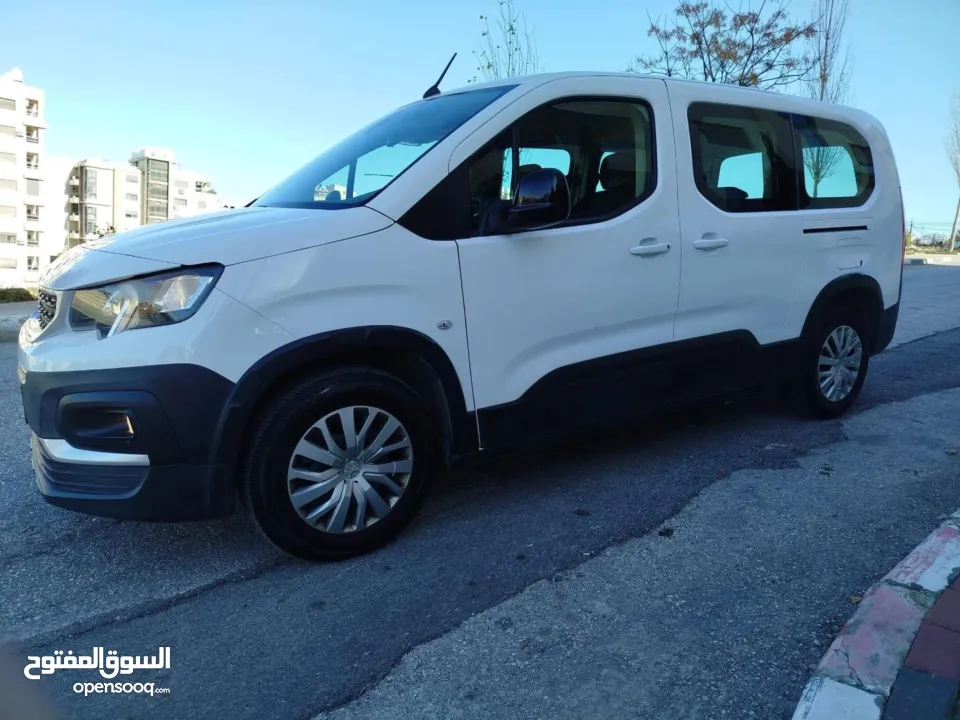 عرض التقسيط بسعر الكاش بيجو ريفتر 2021