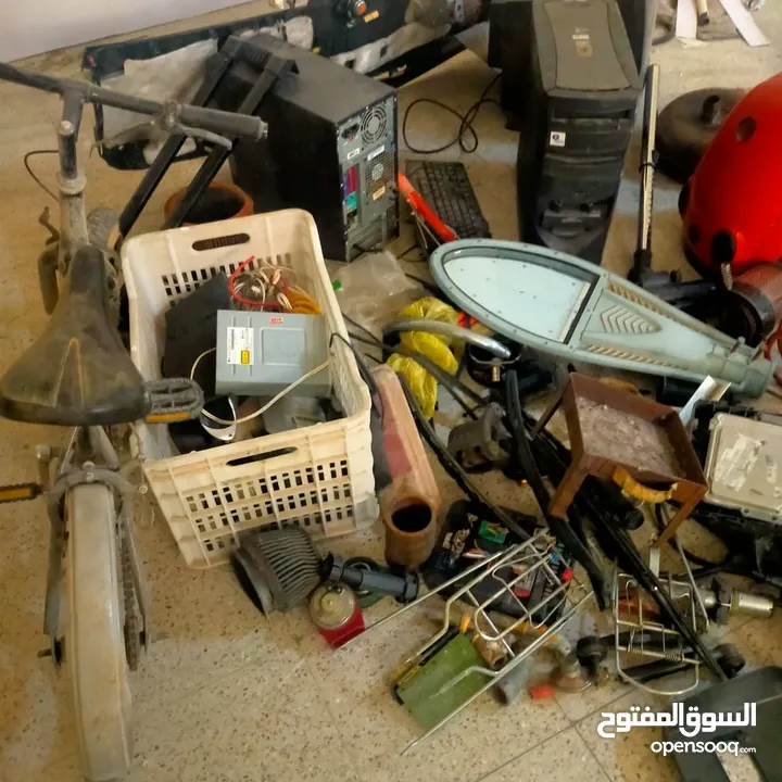 شراء جميع انواع الخردوات والكراكيب وانتيكا  وكل شي داخل وخارج المنزل تنضيف الحوش والسطح نشتري كل شيء