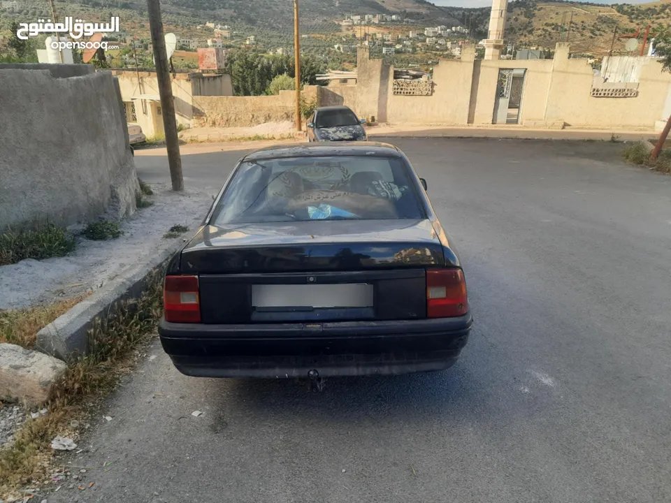 اوبل فيكترا موديل 1991