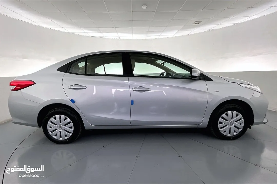 2022 Toyota Yaris SE / E  • Big Price Drop • 1 Year free warranty • 327628