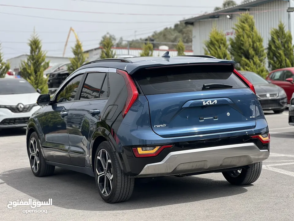 Kia niro hybrid 2022  Fulll +++ ‎ فتحة سقف  سعر مميز  كيا نيرو هايبرد موديل وترخيص 22  اضافات كامله