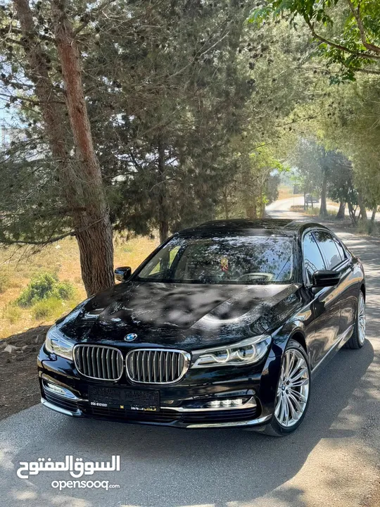 BMW 740i///2016  السيارة  فل الفل اضافات  فحص نخب نخب  بي ام دبليو