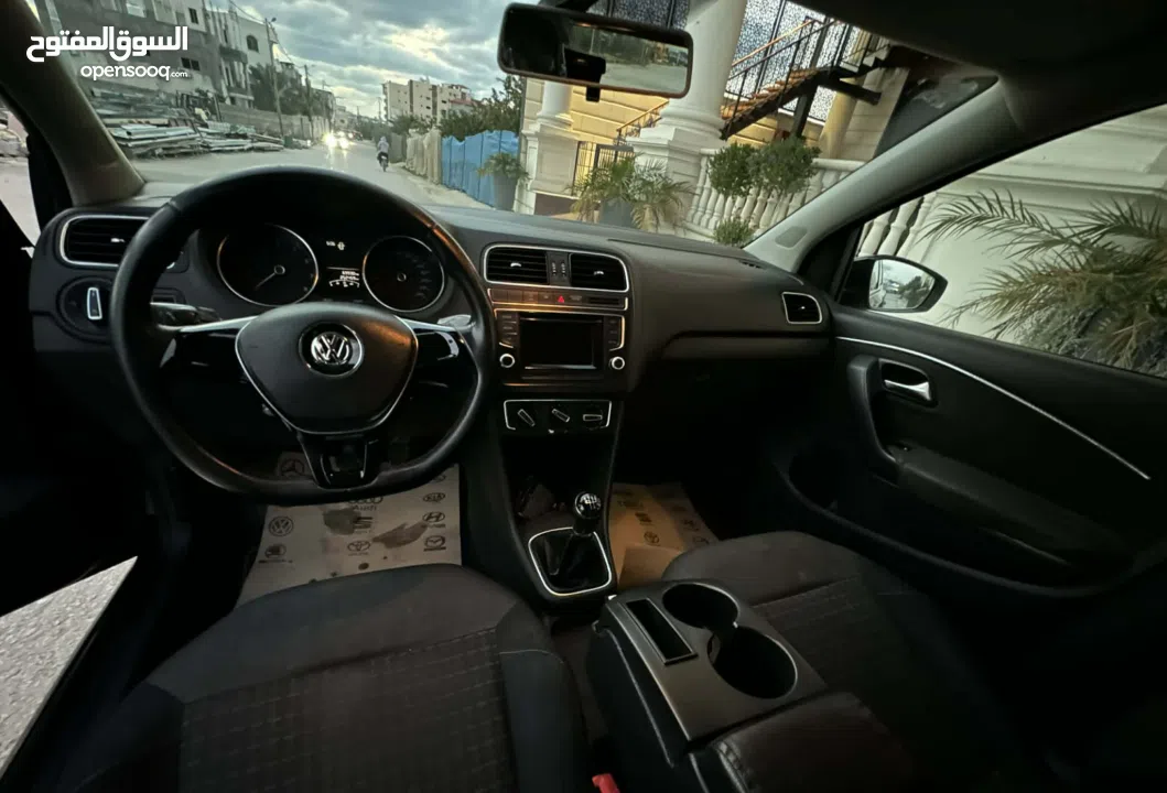 بولو 2015 جير عادي فحص نخب اول للبيع او البدل وارد منبدل