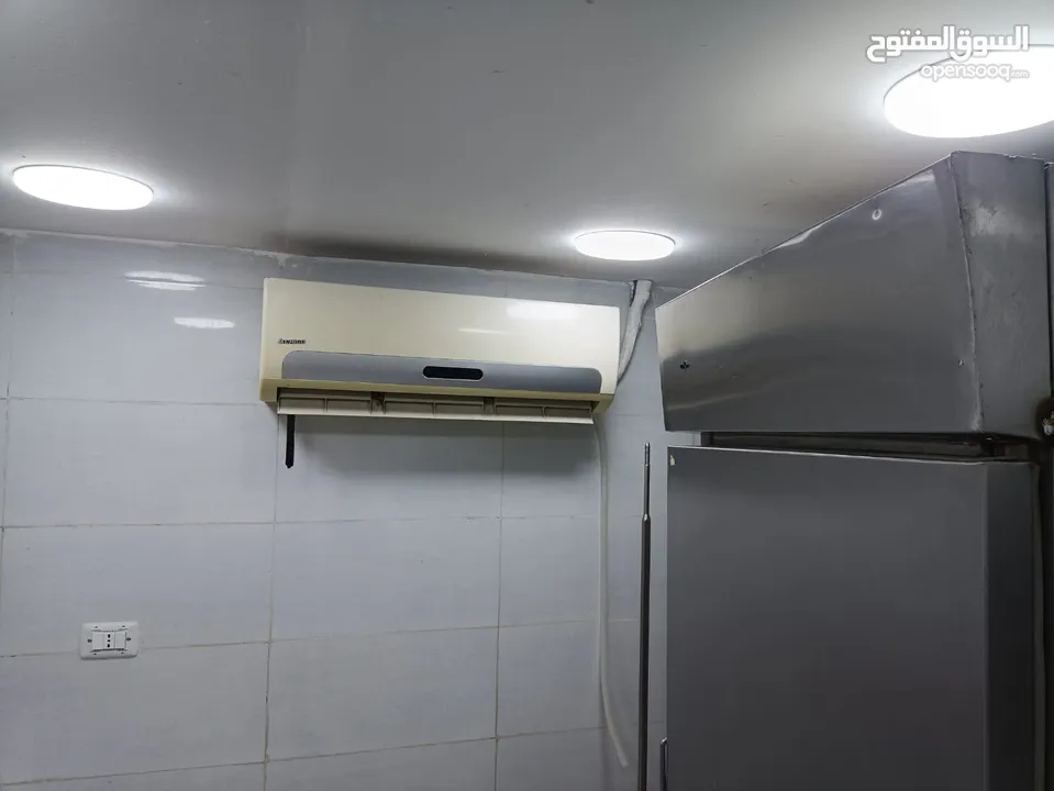 عدة مطعم شاورما