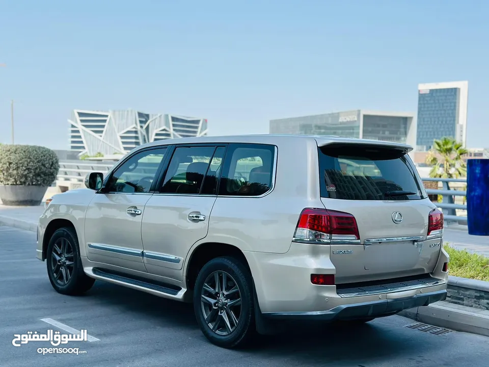 Lexus LX570 S Year-2013 Fully Loaded model with Sunroof  7  seater  4 wheel drive Jeep