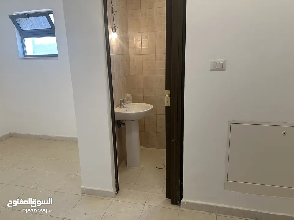 فيلا 3 طوابق للإيجار السنوي