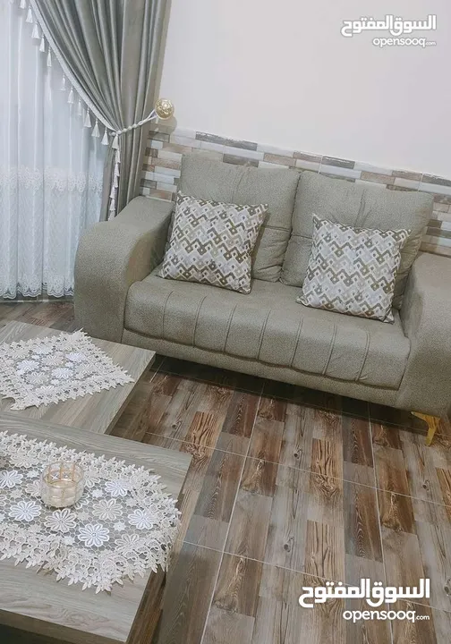 كنب 10 مقعد للبيع استعمال اقل من سنه