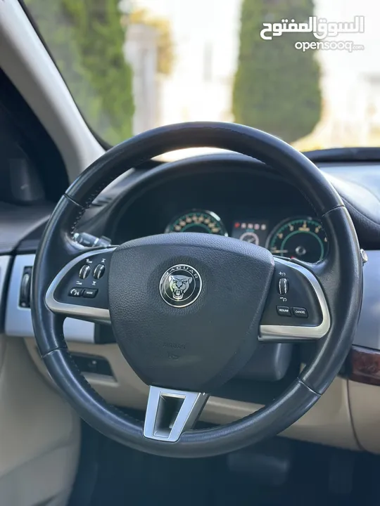 JAGUAR XF 2014 Full option وارد الوكالة / صيانة الوكالة قاطعة مسافة 100 الف كم
