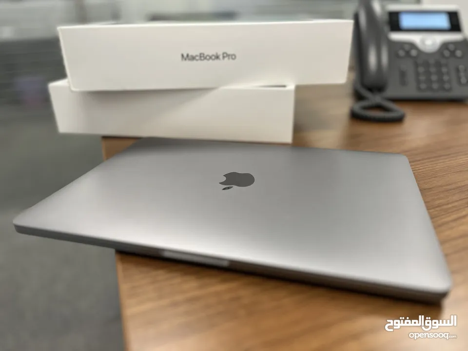 للبيع مثل الجديد MacBook Pro M2 2022