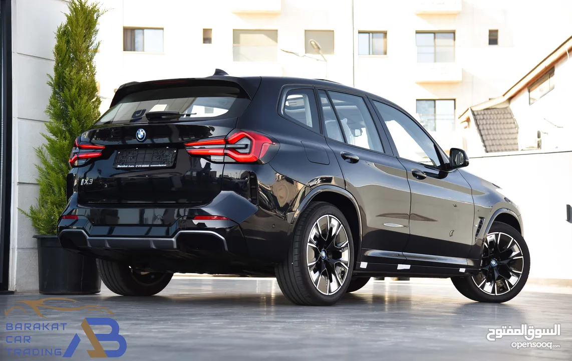 بي ام دبليو الفئة الثالثة iX3 كهربائية بالكامل 2024 BMW iX3 eDrive EV M Sport Night Package