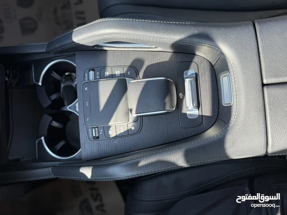 مارسيدس GLE 350 de ترخيص 2022 محرك 2000 هايبرد plug in(ديزل+كهرباء) جير أوتوماتيك 314 حصان