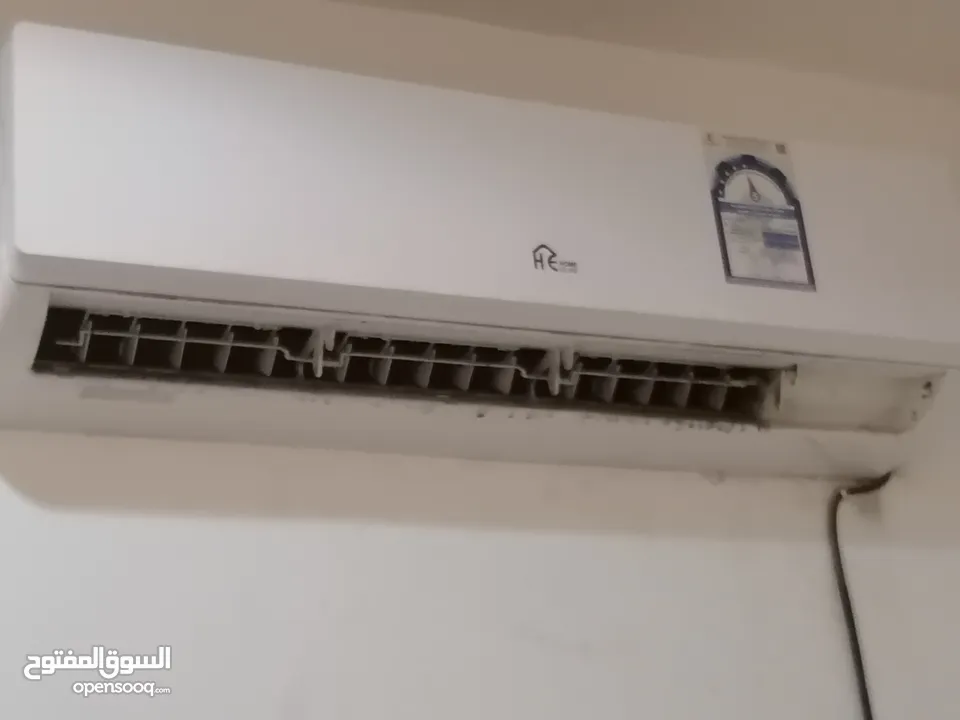 فني تكييف وتبريد مركزي وحدات صيانه وفك وتركيب وجميع اعمال التكييف وتركيب كمبروسار وتعبئت جميع الغاز