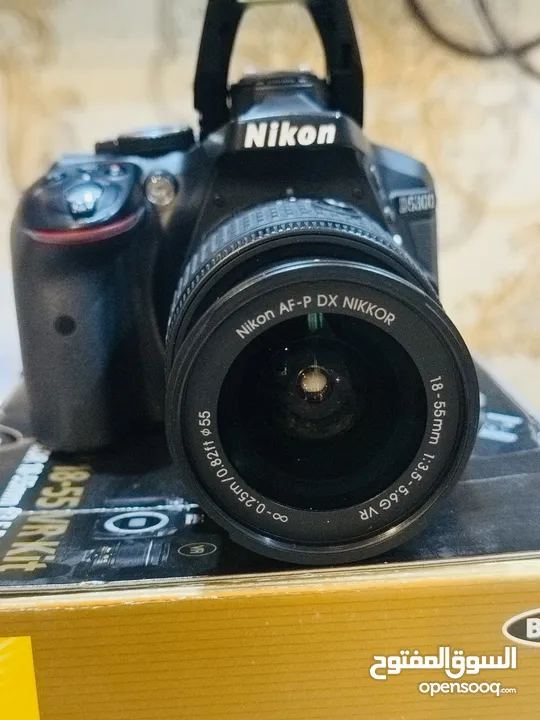كاميرا نيكون D5300 شترها 10 الف فقط ونظافتها واضحة بالصور + رام 32 Gb جديد