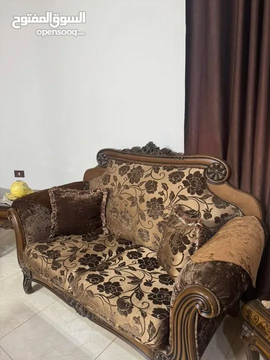 طقم كنب وتوابعه للبيع