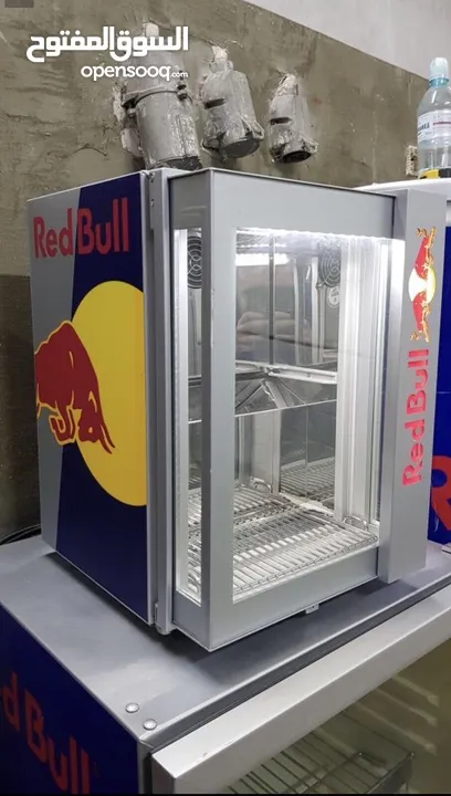 مطلوب ثلاجة ريدبول نفس اللي بالصورة ( red bull fridge )