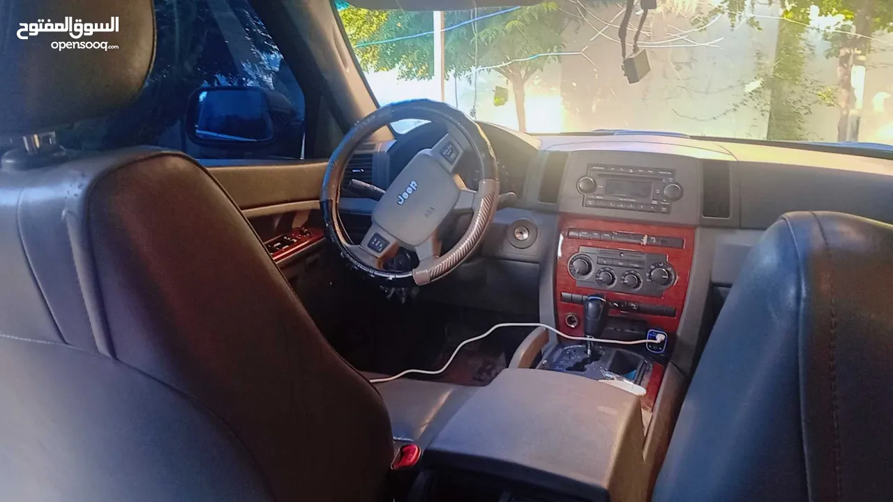 جيب شيروكي ليمتد للبيع موديل 2007 فحص جيد خلفي قصعات امامي ماتور 4700cc  منتهي ترخيص صحتها كويسه