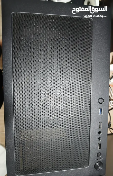 PC Gaming مستعمل بعض القطع جديدة