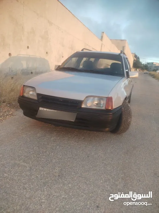 اوبل كدت ستيشن موديل 88 محرك 1600 انجكشن فحص قير عادي مرخصه ترخيص طويل