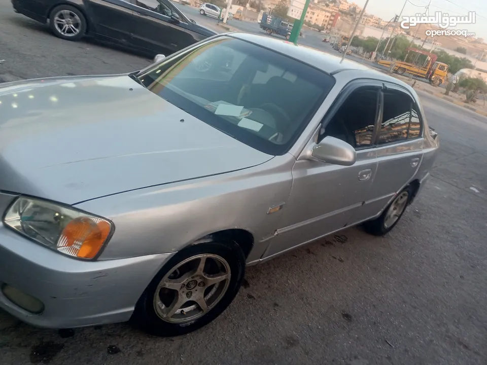 هونداي فيرنا موديل 2000  جير اوتوماتيك  للبيع كاش