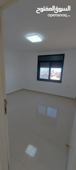 شقه للبيع 180متر في منطقه الريحان