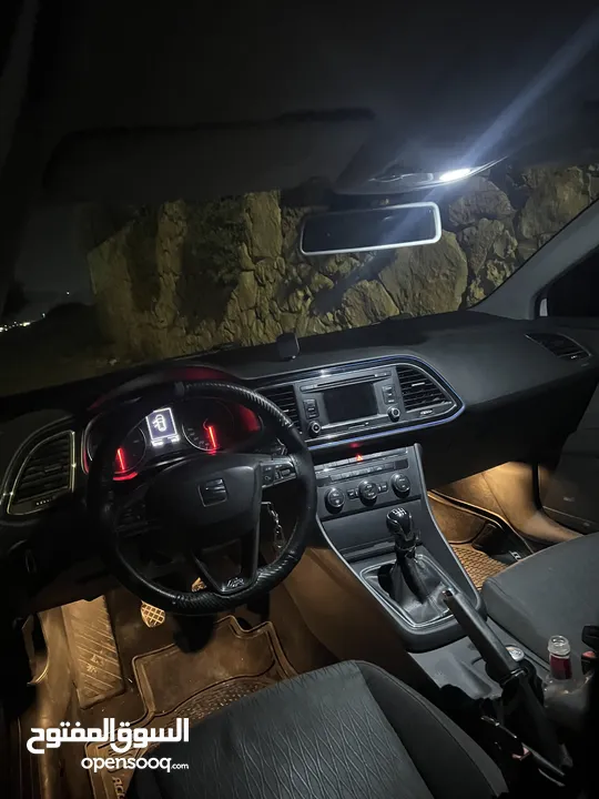 سيات ليون مميزة (جير عادي)