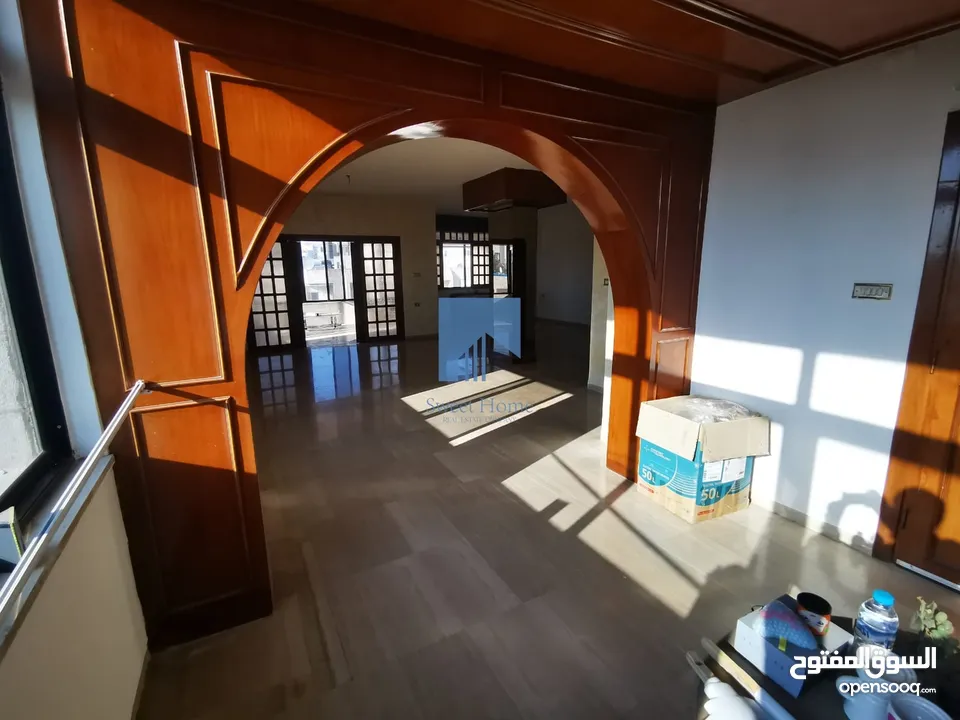 شقة طابقية فاخرة للبيع بأجمل مناطق الصويفية - خلف المدارس الأمريكية طابق ثالث 350م بسعر مغري
