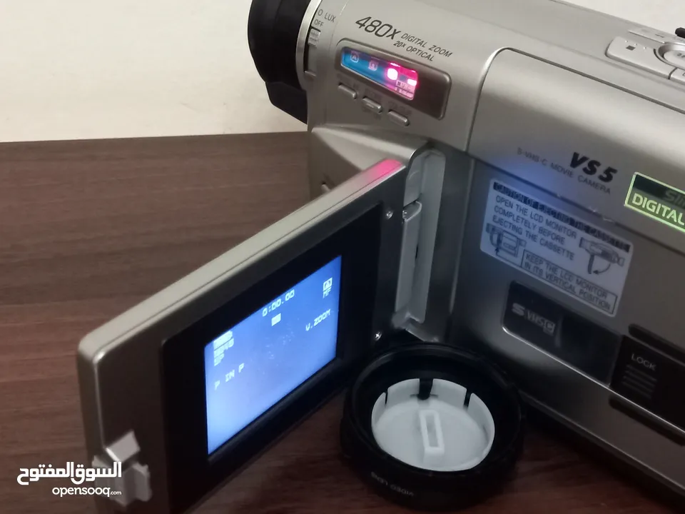 متوفر لدينا كاميرا باناسونيك  بحاله ممتازه تعمل ميه بالميه تصوير عالي الجوده معها ريموت والشاحن  دقه