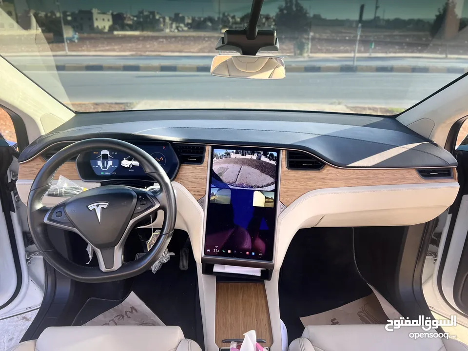 Tesla model x 2018 Clean Title