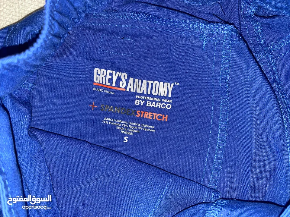 للبيع: طقمين سكراب طبي رجالي – Grey’s Anatomy by Barco (Spandex Stretch)