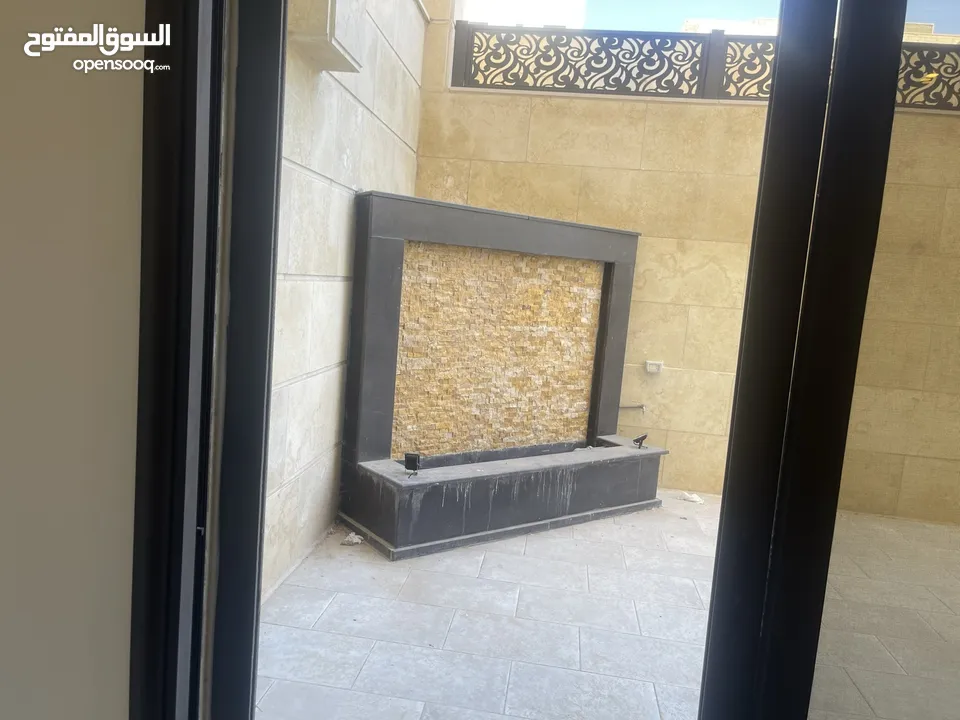 شقه في البنيات للبيع