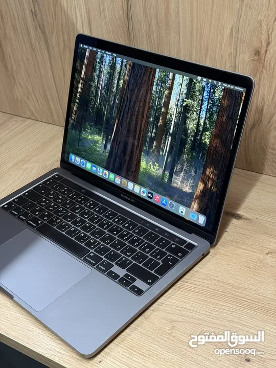 MacBook Pro 2022/ M2-Chip/ 512 SSD/ 8 RAM