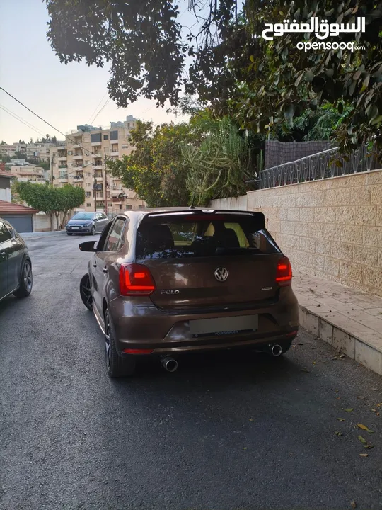 سيارة بولو متور 1200 تيربو جير عادي السيارة بحالة الوكالة ماشية 115 الف